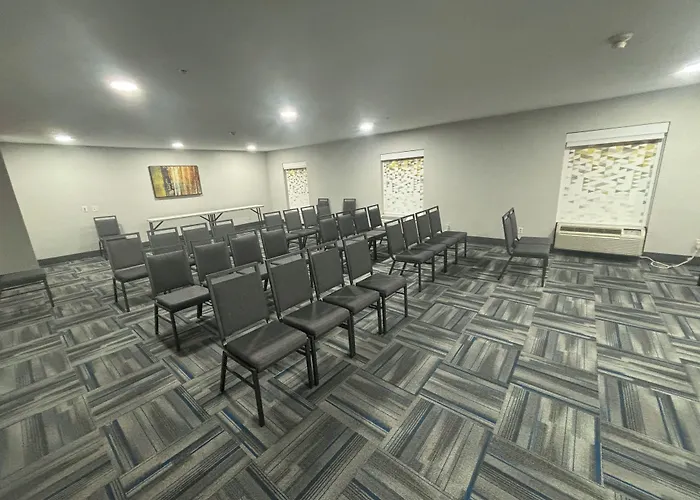 Quality Inn & Suites At Airport Blvd I-65